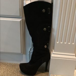 Black platform boot